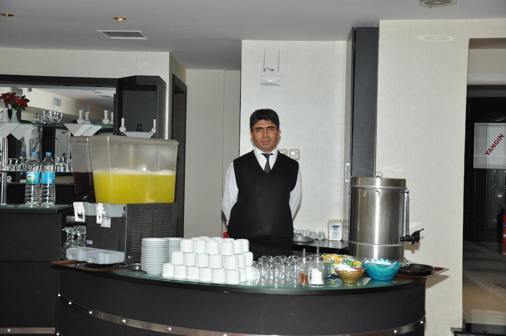 Pen Hotel Istambul Exterior foto